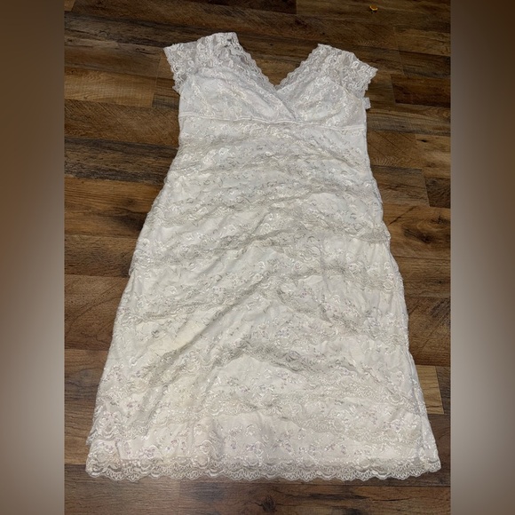 Cindy USA White Lace Cap Sleeve Dress - Picture 3 of 7